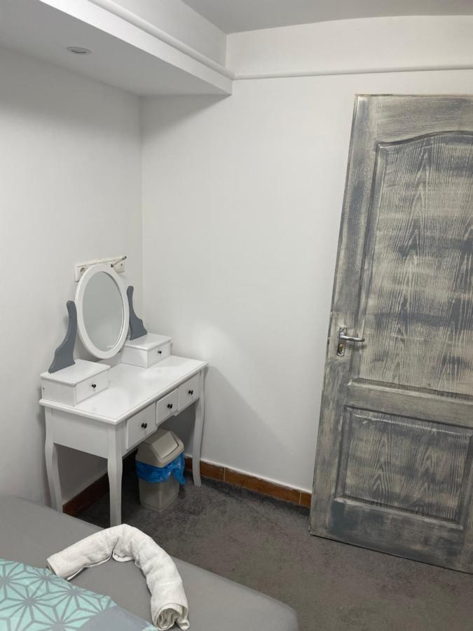 Centrum Wellness Hostel Debrecen Extérieur photo