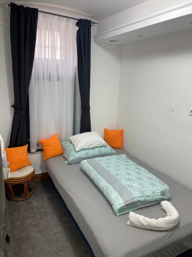 Centrum Wellness Hostel Debrecen Extérieur photo