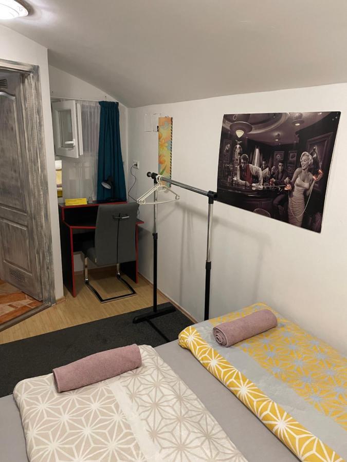 Centrum Wellness Hostel Debrecen Extérieur photo