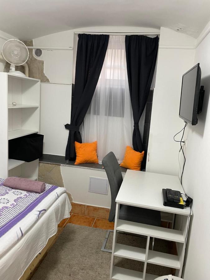 Centrum Wellness Hostel Debrecen Extérieur photo
