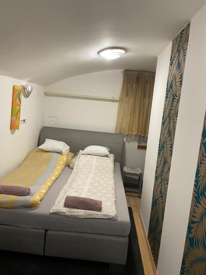 Centrum Wellness Hostel Debrecen Extérieur photo