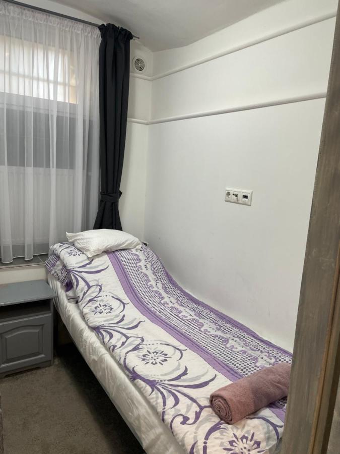 Centrum Wellness Hostel Debrecen Extérieur photo