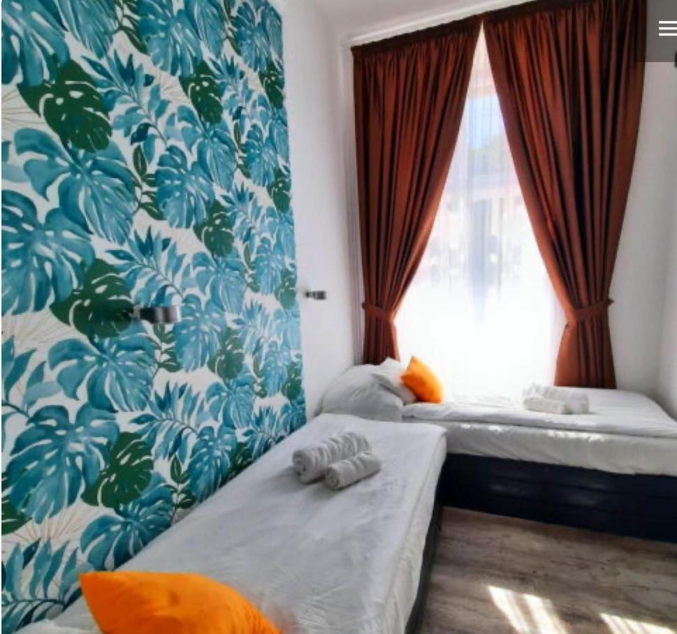 Centrum Wellness Hostel Debrecen Extérieur photo